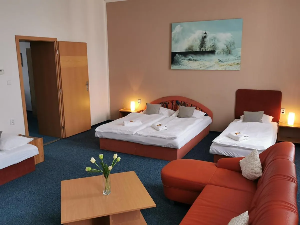 Hotel Club Trio Ostrava