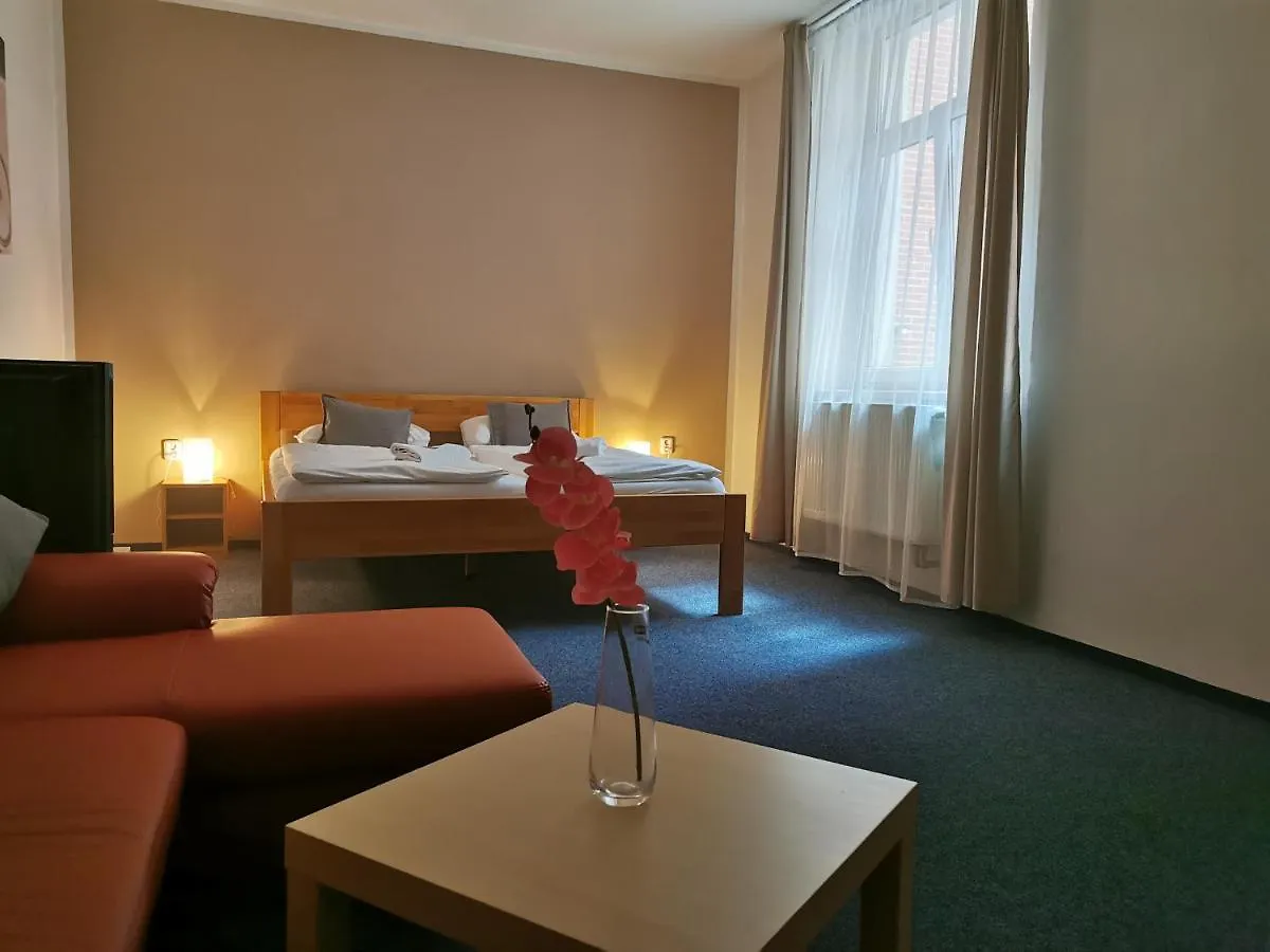 Hotel Club Trio Ostrava 3*,