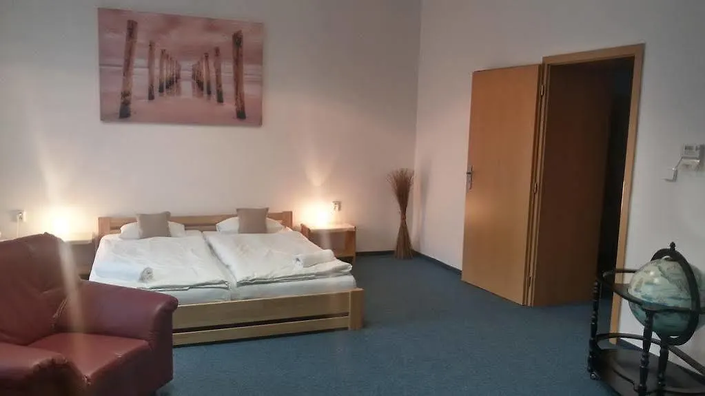 Hotel Club Trio Ostrava 3*,