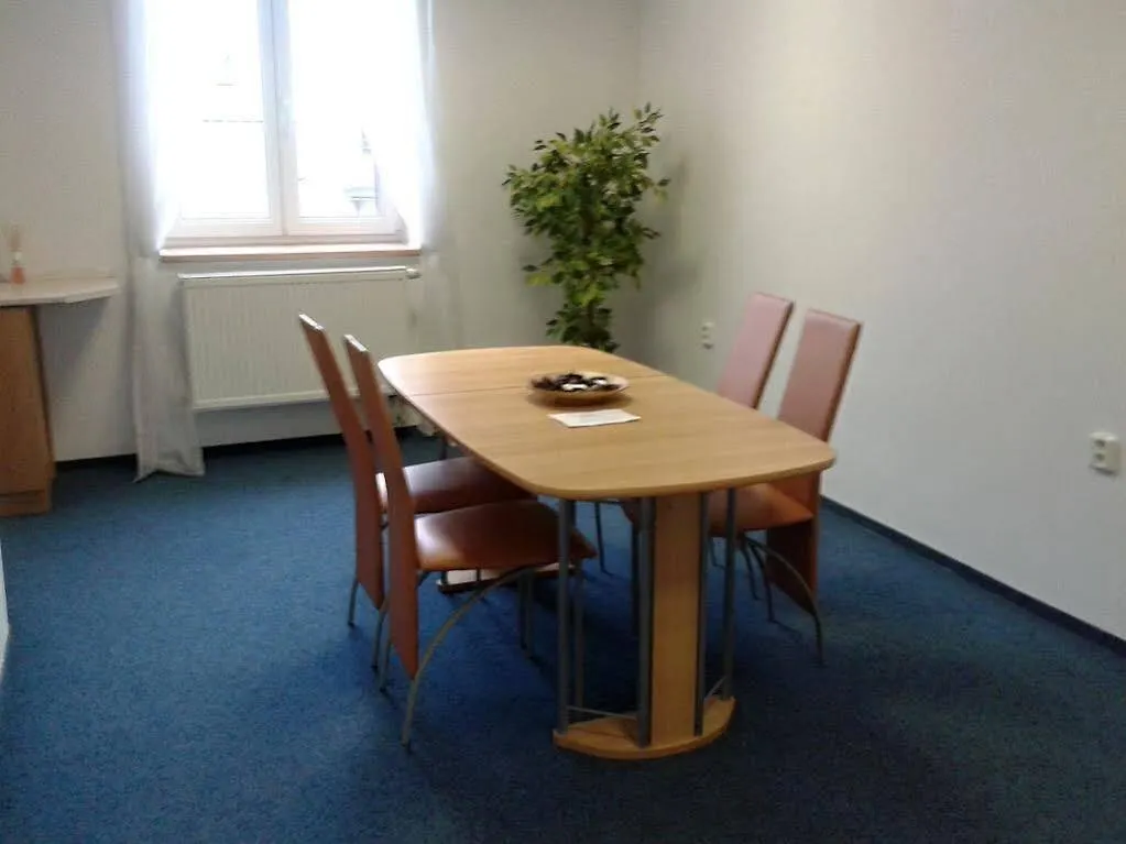 Hotel Club Trio Ostrava 3*,